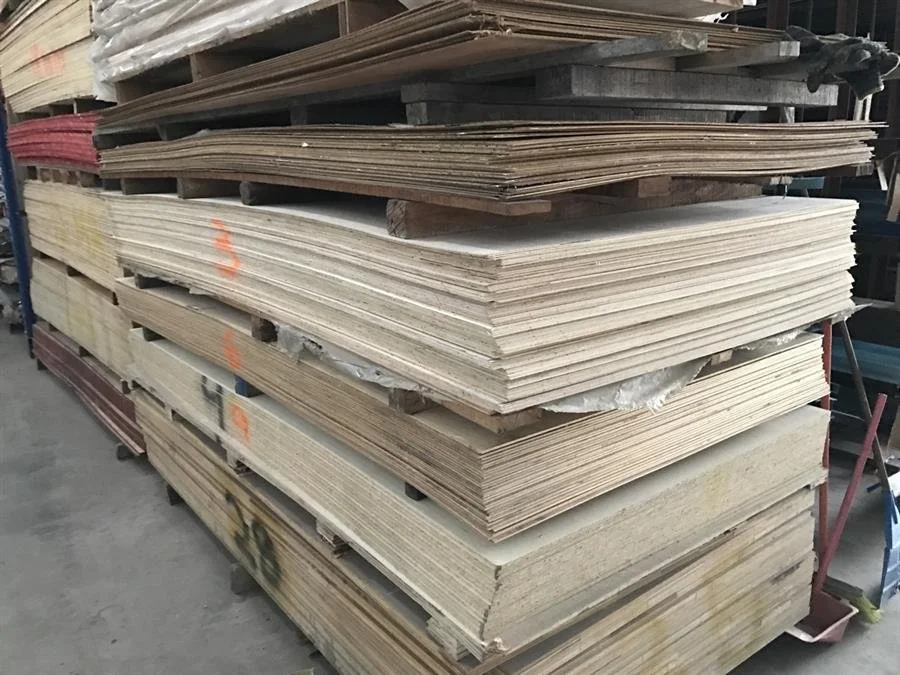 PLYWOOD (32)